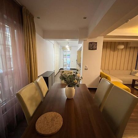 Large 2 Bedroom Apartment Soseaua Nordului 布加勒斯特 外观 照片
