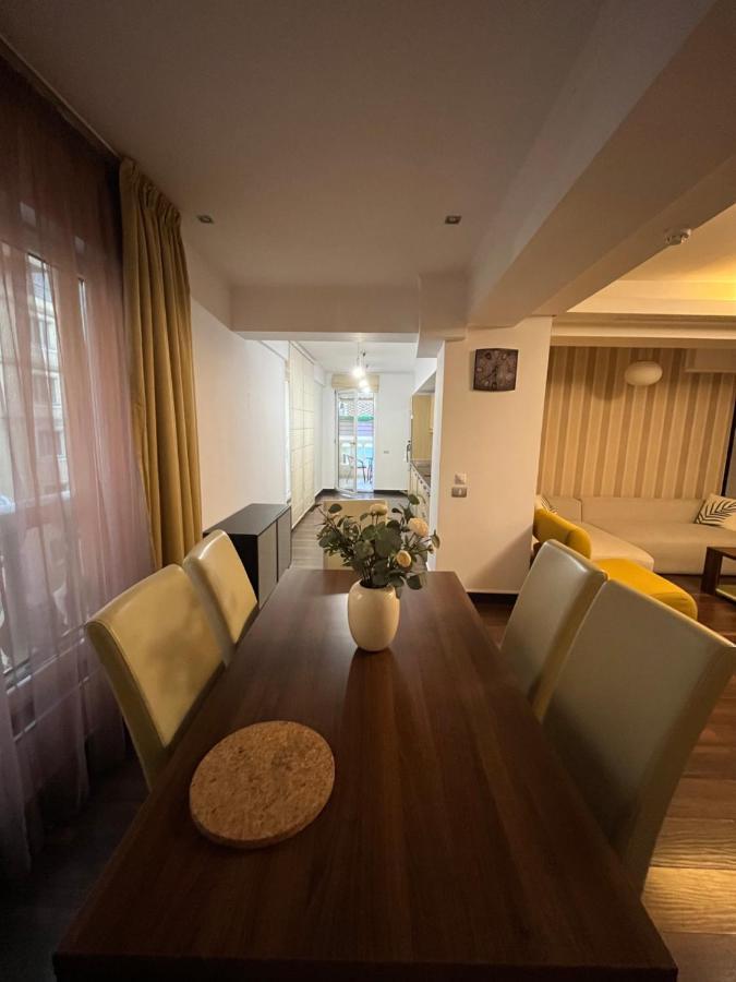 Large 2 Bedroom Apartment Soseaua Nordului 布加勒斯特 外观 照片