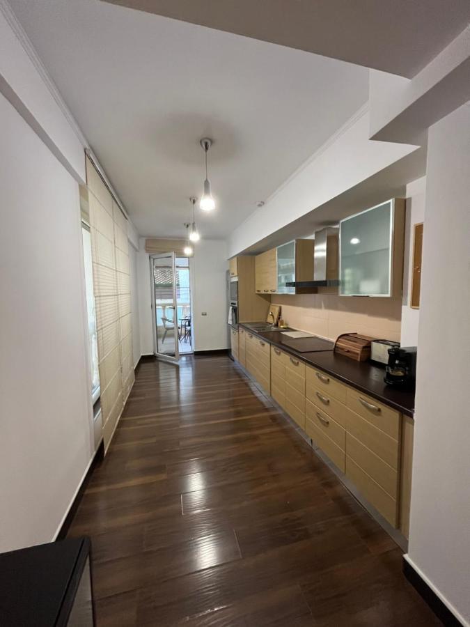 Large 2 Bedroom Apartment Soseaua Nordului 布加勒斯特 外观 照片